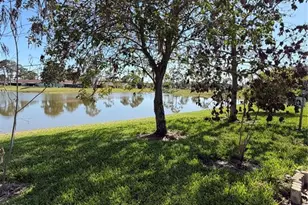 36 Lakepointe Cir, Kissimmee, FL 34743 - Photo 43