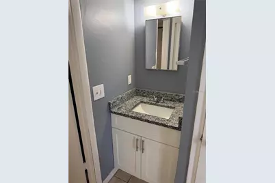 7210 N Manhattan Avenue #2011, Tampa, FL 33614 - Photo 13