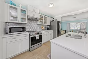 2025 Temple Terrace, Clearwater, FL 33764 - Photo 15