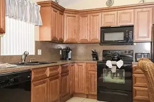 2697 Autumn Creek Cir, Kissimmee, FL 34747 - Photo 5