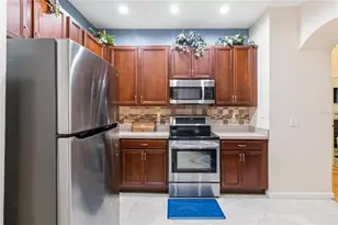 3001 Laurel Park Ln, Kissimmee, FL 34741 - Photo 13