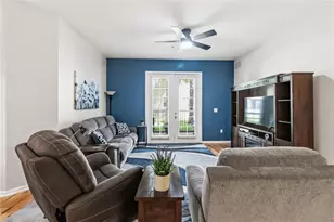3001 Laurel Park Ln, Kissimmee, FL 34741 - Photo 9