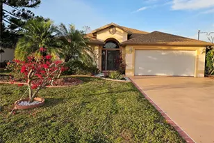 114 Albatross Rd, Rotonda West, FL 33947 - Photo 1