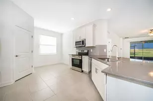4732 Waltham Forest Dr, Davenport, FL 33837 - Photo 9