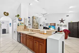 5035 Barrowe Dr, Tampa, FL 33624 - Photo 13