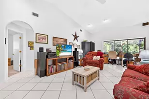 5035 Barrowe Dr, Tampa, FL 33624 - Photo 7