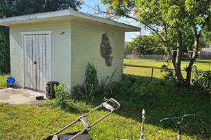 1002 George St, Kissimmee, FL 34741 - Photo 7