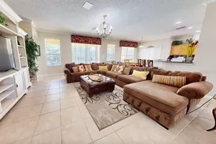8545 La Isla Dr, Kissimmee, FL 34747 - Photo 11