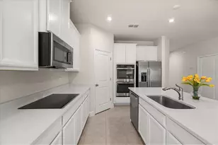 357 Siesta Vista Ct, Davenport, FL 33896 - Photo 19