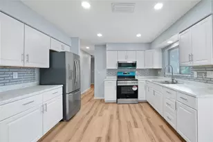 825 NW Ave Y Ave NW, Winter Haven, FL 33881 - Photo 13
