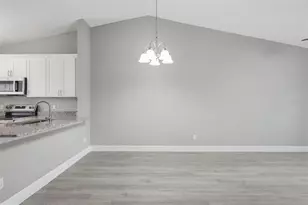 2422 King Oak Ct, Saint Cloud, FL 34769 - Photo 5