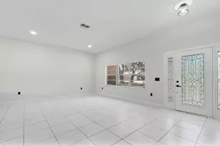 33201 Coventry Dr, Leesburg, FL 34788 - Photo 11