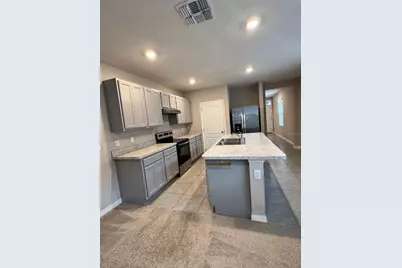 2531 Avalon Park Boulevard, Tavares, FL 32778 - Photo 9