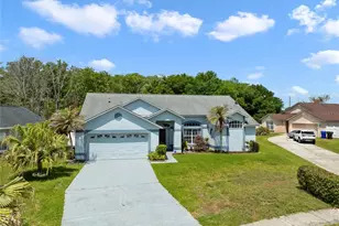 2382 Queenswood Cir, Kissimmee, FL 34743 - Photo 1