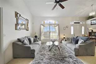 2382 Queenswood Cir, Kissimmee, FL 34743 - Photo 5