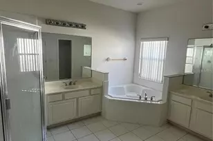 3557 Valleyview Dr, Kissimmee, FL 34746 - Photo 7
