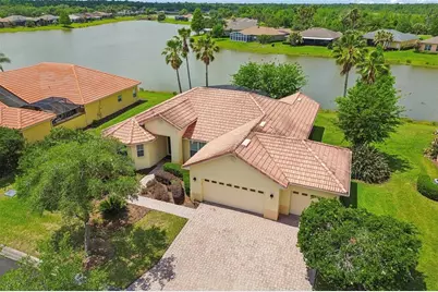 632 Shorehaven Dr, Poinciana, FL 34759 - Photo 1