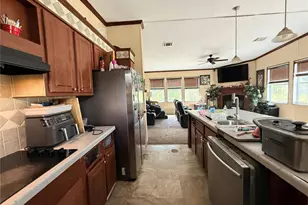 21520 SE 147th Ln, Umatilla, FL 32784 - Photo 13