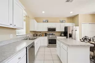 8550 Sunrise Key Dr, Kissimmee, FL 34747 - Photo 9