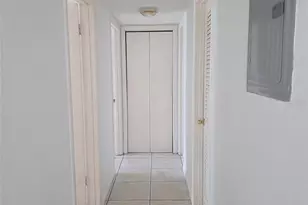 921 W Oak Ridge Rd, Orlando, FL 32809 - Photo 5