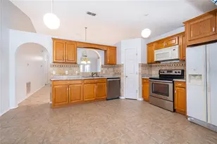 611 Baldwin Dr, Kissimmee, FL 34758 - Photo 7