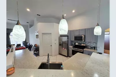 10 Nevada Loop Road, Davenport, FL 33897 - Photo 9