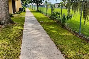 2203 Silver Pines Pl, Orlando, FL 32808 - Photo 3