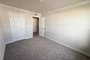 12335 Amber Crk Cir, Lakewood Ranch, FL 34211 - Photo 11