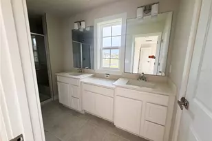 12335 Amber Crk Cir, Lakewood Ranch, FL 34211 - Photo 9