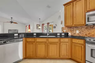 887 Seneca Trail, Saint Cloud, FL 34772 - Photo 17