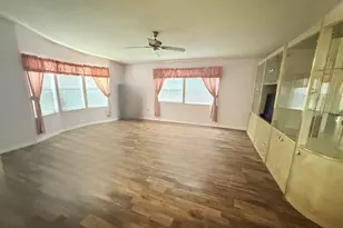 220 Ellsworth Dr, Kissimmee, FL 34758 - Photo 9