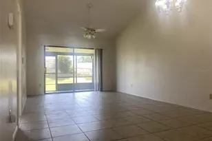 42 Pine Island Cir, Kissimmee, FL 34743 - Photo 3