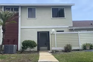 42 Pine Island Cir, Kissimmee, FL 34743 - Photo 1