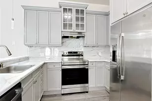 1008 Universal Rest Pl, Kissimmee, FL 34744 - Photo 11