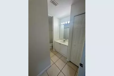 2880 Club Cortile Circle #B, Kissimmee, FL 34746 - Photo 13