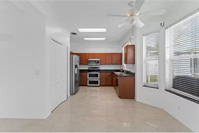 617 Lakescape Court, Orlando, FL 32828 - Photo 13