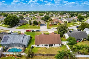 2003 Tiptree Cir, Orlando, FL 32837 - Photo 9