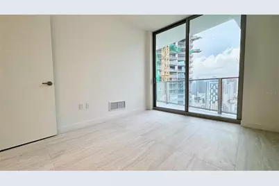 77 SE 5th St #1903, Miami, FL 33131 - Photo 3