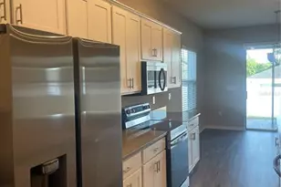 2442 Matterhorn Trl, Davenport, FL 33837 - Photo 9
