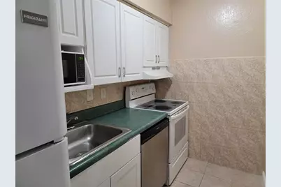 728 Ridenhour Circle #728, Orlando, FL 32809 - Photo 5