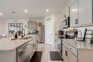 2076 Tay Wes Dr, Saint Cloud, FL 34771 - Photo 5