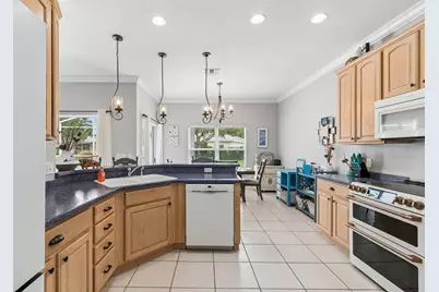 639 Heartwell Dr, Poinciana, FL 34759 - Photo 9