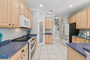 639 Heartwell Dr, Poinciana, FL 34759 - Photo 11
