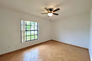 11805 Scarecrow Ln, Orlando, FL 32821 - Photo 9