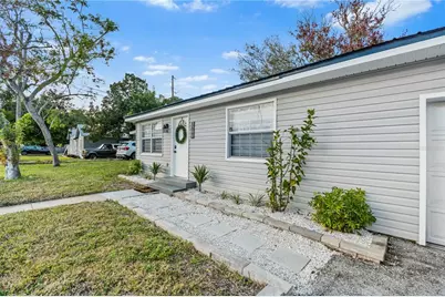 7799 46th Ave N, Saint Petersburg, FL 33709 - Photo 3