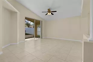 2546 Crown Ridge Cir, Kissimmee, FL 34744 - Photo 15