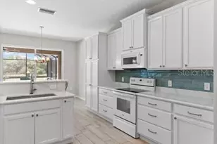 1108 Sawgrass Dr, Winter Haven, FL 33884 - Photo 11