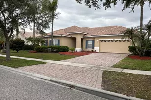 3621 Weatherfield Dr, Kissimmee, FL 34746 - Photo 5