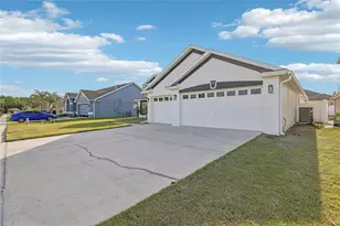 4612 Huron Bay Cir, Kissimmee, FL 34759 - Photo 3