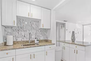 7799 46th Ave N, Saint Petersburg, FL 33709 - Photo 3